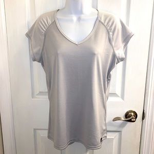 NORTH FACE Women’s Gray Short Sleeve Workout Tee Size Large
